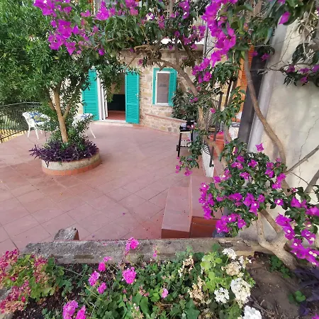 Elegante Panoramica Con Giardino E Idromassaggio A 10 Minuti Dal Mare Villa