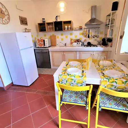 Willa Elegante Panoramica Con Giardino E Idromassaggio A 10 Minuti Dal Mare Castellabate