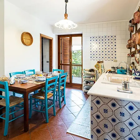 Elegante Panoramica Con Giardino E Idromassaggio A 10 Minuti Dal Mare Castellabate