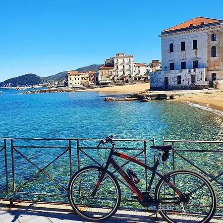 Elegante Panoramica Con Giardino E Idromassaggio A 10 Minuti Dal Mare Villa
