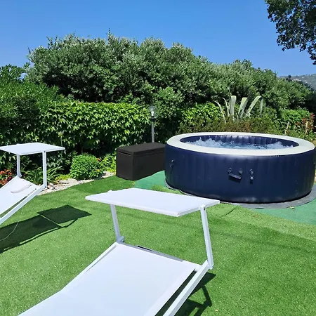 Elegante Panoramica Con Giardino E Idromassaggio A 10 Minuti Dal Mare *