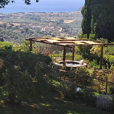 Elegante Panoramica Con Giardino E Idromassaggio A 10 Minuti Dal Mare Willa
